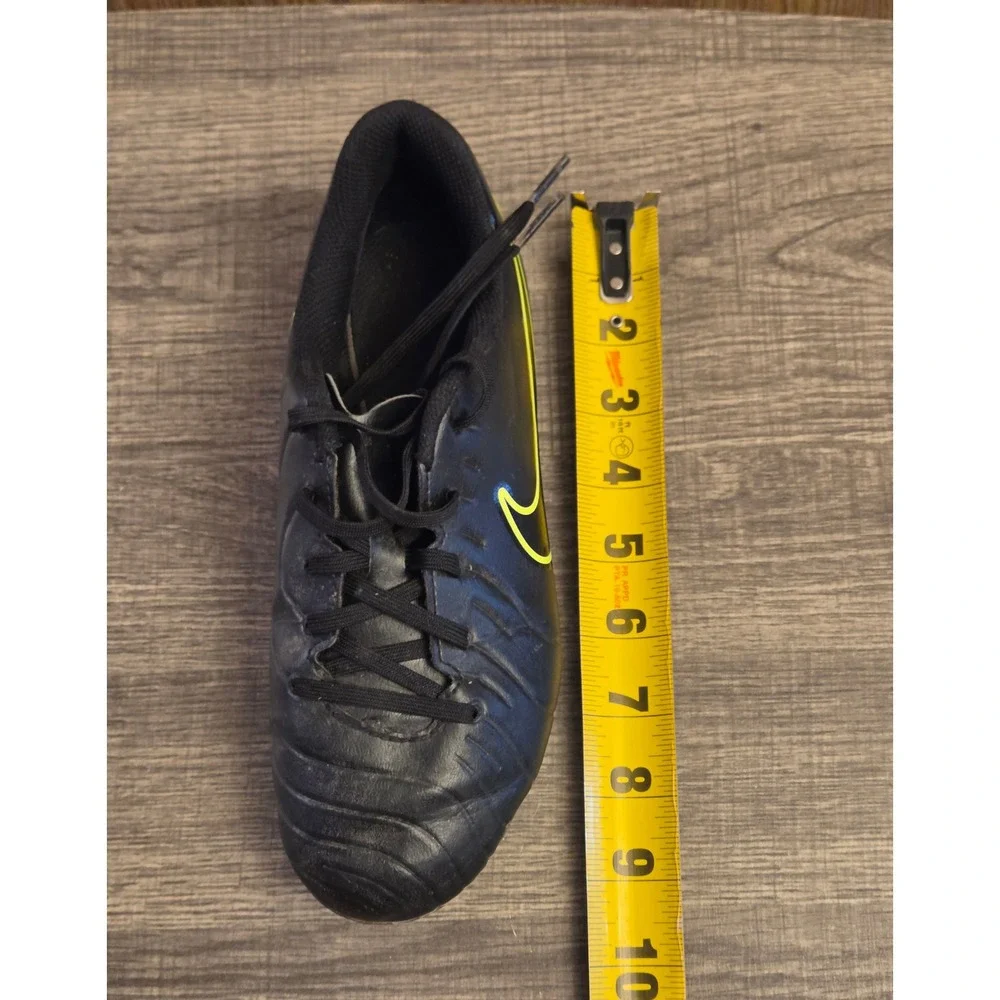 Nike Jr Tiempo Legend 10 Club‎ Soccer Cleats Youth Size 4.5Y Black Yellow